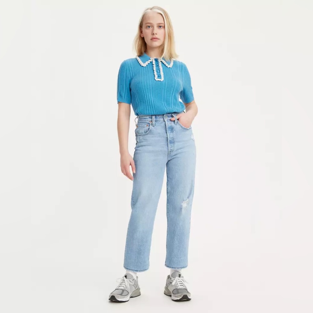 Levi's Light Blue Straight Leg Women's Jeans - Ribcage Straight Ankle Jeans